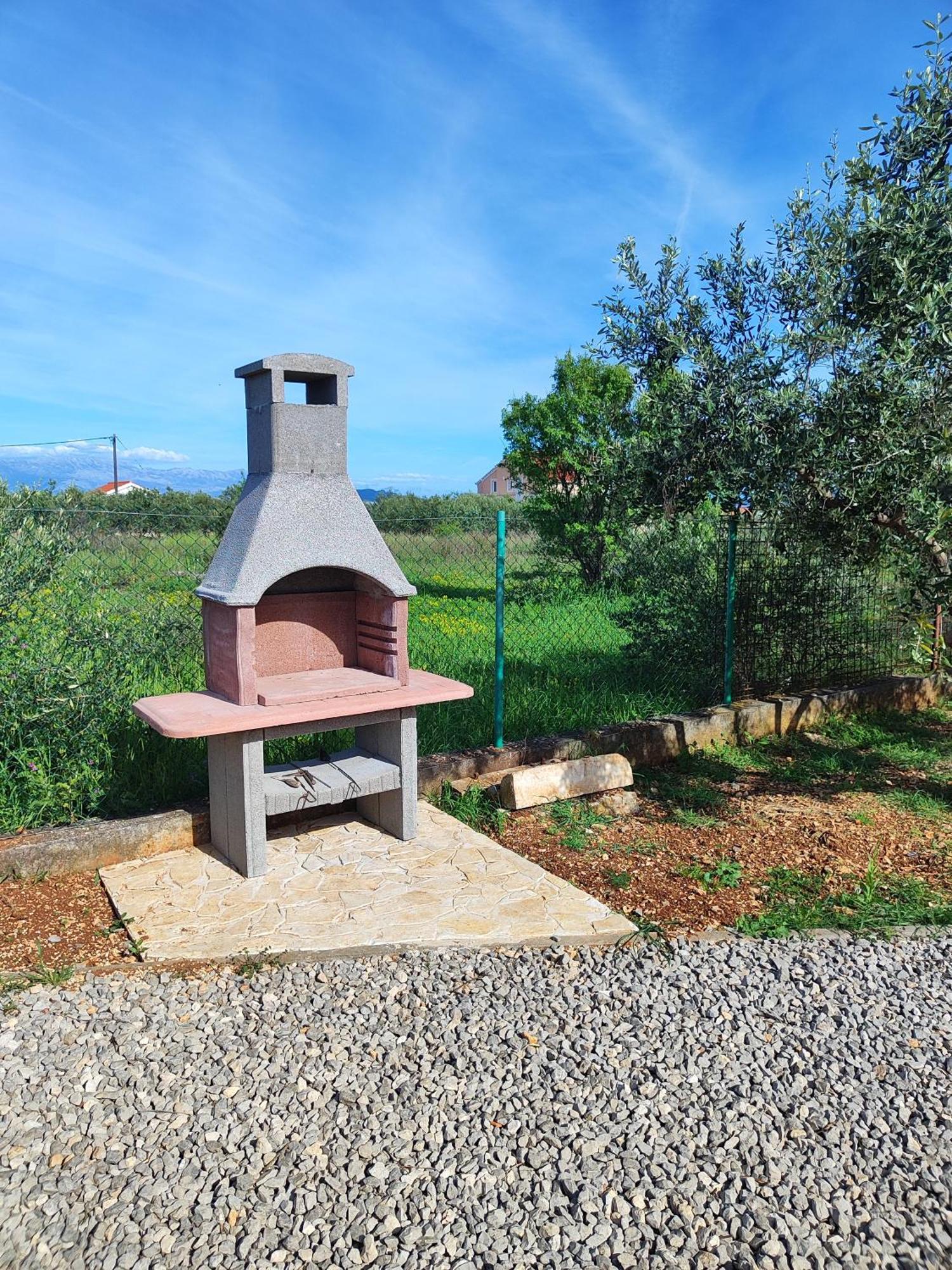 'Olive Grove' Camping House-Near The Beach Divulje Exterior foto